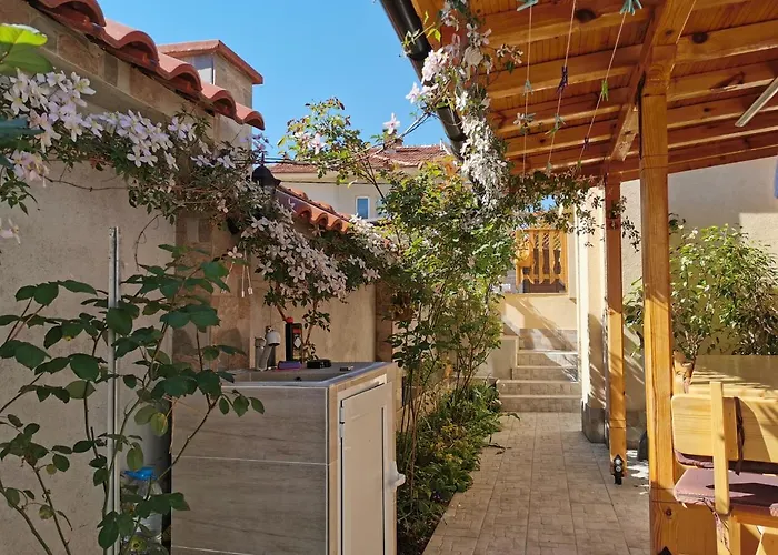 Rose Valley Kazanłyk